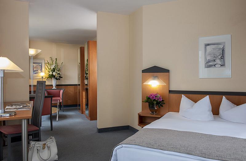 Victor'S Residenz-Hotel Berlin Tegel Экстерьер фото