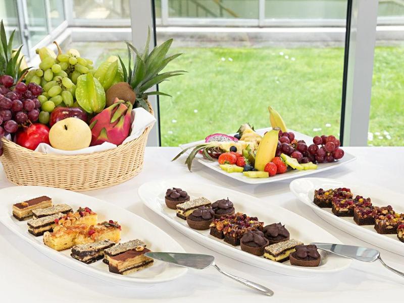 Victor'S Residenz-Hotel Berlin Tegel Экстерьер фото