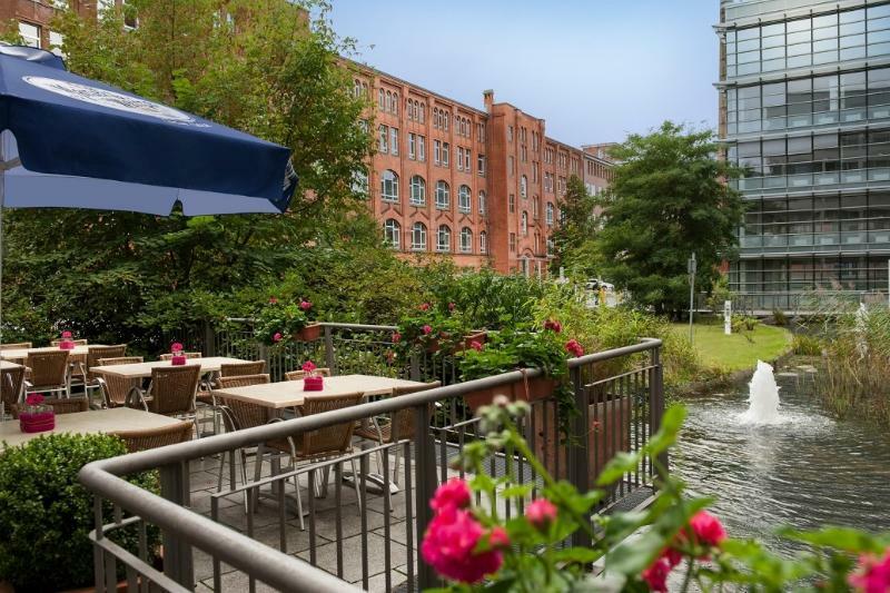 Victor'S Residenz-Hotel Berlin Tegel Экстерьер фото